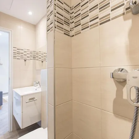 Apartment 2mn Monaco - Hypercentre - Renove - Bn